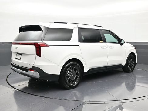 Used 2026 Kia Carnival EX FWD image 5