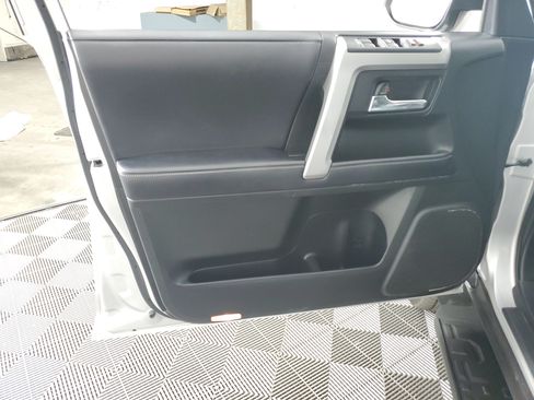 Used 2019 Toyota 4Runner SR5 Premium AWD/4WD image 27