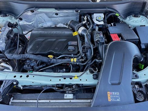 Used 2024 Chevrolet Trax RS w/ Driver Confidence Package image 28