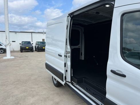 New 2026 Ford Transit 250 148 Medium Roof w/ Load Area Protection Package RWD image 12
