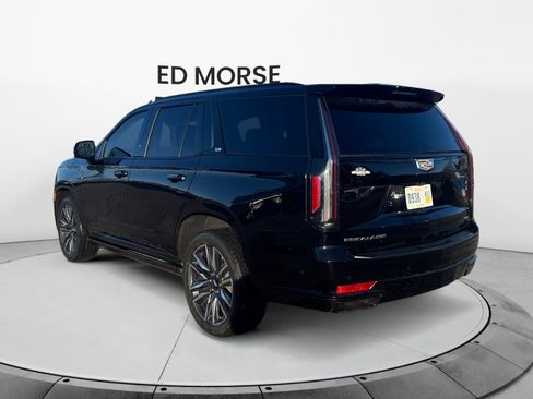 Used 2023 Cadillac Escalade Sport Platinum AWD/4WD image 3