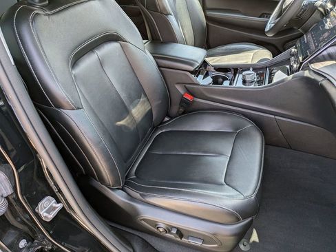 Used 2023 Jeep Grand Cherokee Limited w/ Black Appearance Package AWD/4WD image 27