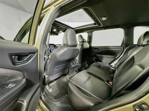 Used 2025 Subaru Forester Touring AWD/4WD image 17