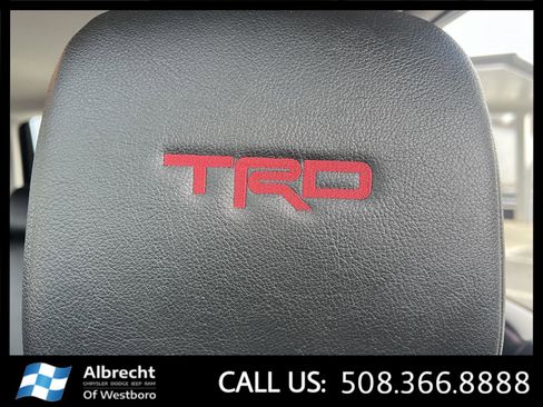 Used 2021 Toyota 4Runner Venture w/ Moonroof Package AWD/4WD image 31
