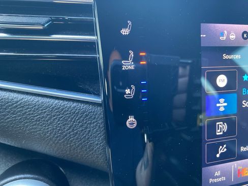 Used 2022 Jeep Wagoneer Series I image 41