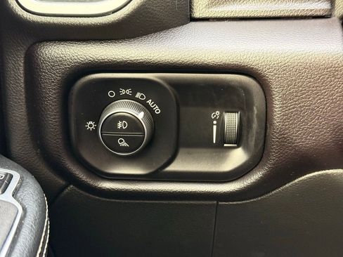 Used 2024 RAM 2500 Big Horn w/ Safety Group image 10