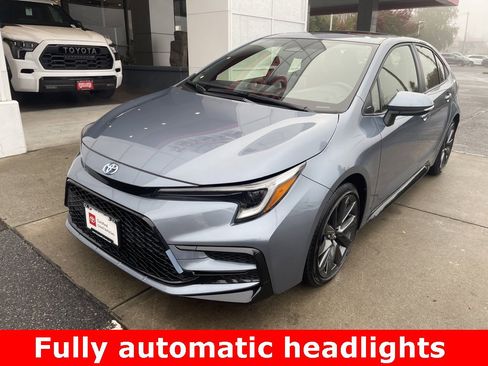 Certified 2025 Toyota Corolla SE image 3