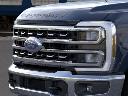 Used 2025 Ford F250 Lariat w/ Chrome Package AWD/4WD image 17