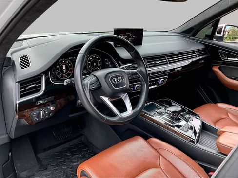 Used 2018 Audi Q7 3.0T Prestige w/ Prestige Package AWD/4WD image 18