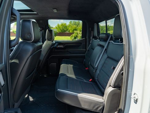 Used 2025 GMC Sierra 1500 AT4X w/ AT4X AEV Edition AWD/4WD image 14