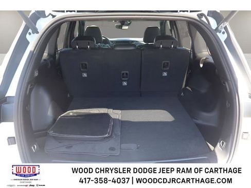 Used 2024 Jeep Grand Cherokee Altitude AWD/4WD image 25