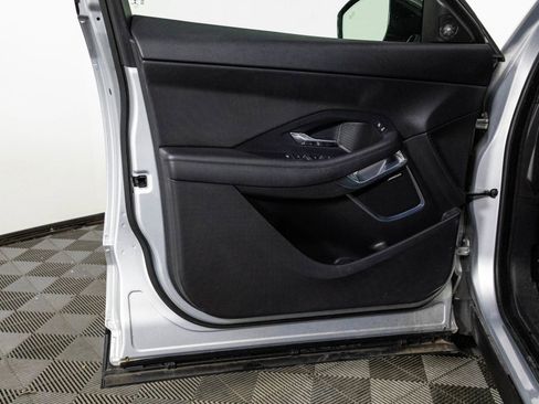 Used 2018 Jaguar E-PACE S image 31