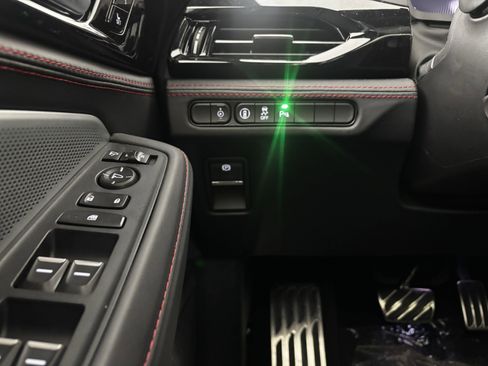 Used 2025 Acura MDX A-Spec image 33