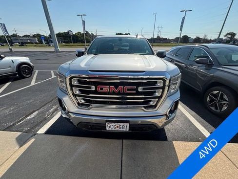 Used 2022 GMC Sierra 1500 SLT w/ Driver Alert Package I AWD/4WD image 2