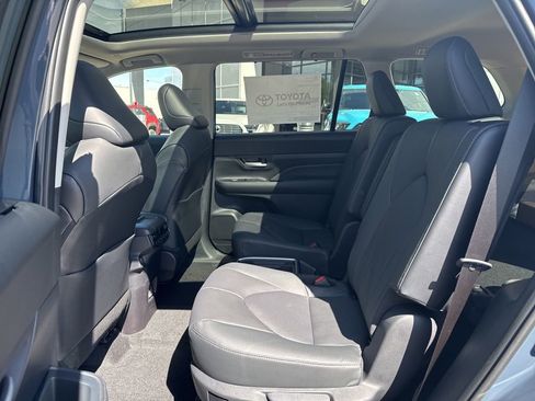 New 2026 Toyota Grand Highlander AWD Hybrid image 10