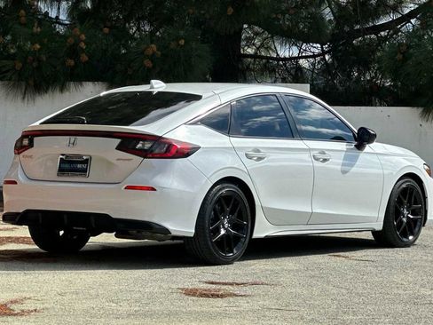 Used 2023 Honda Civic Sport image 4