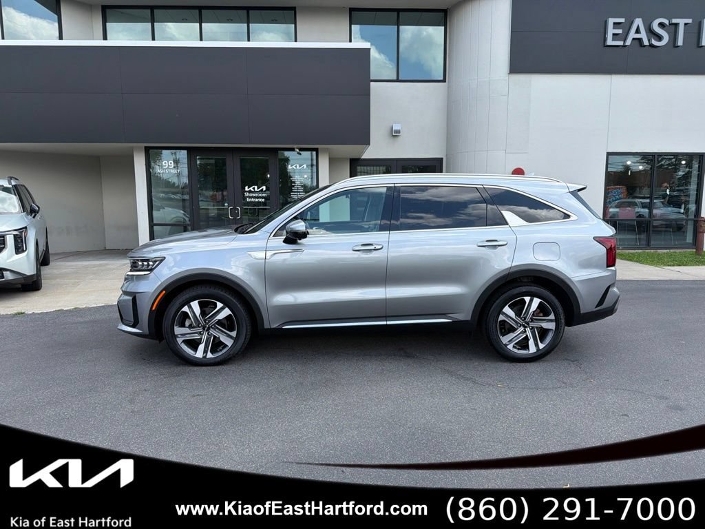 Certified 2023 Kia Sorento SX Prestige AWD/4WD image 2