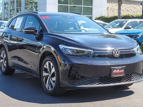Used 2023 Volkswagen ID.4 Pro image 3