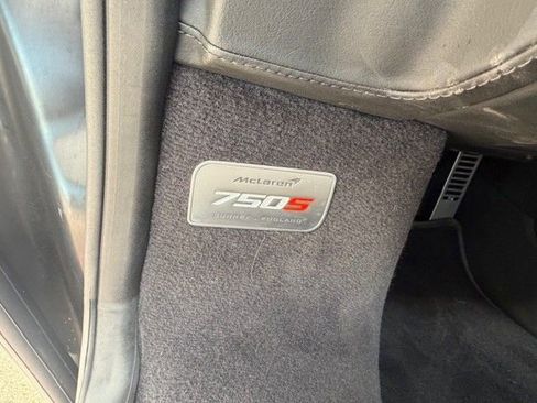 Used 2025 McLaren 750S Spider RWD image 13