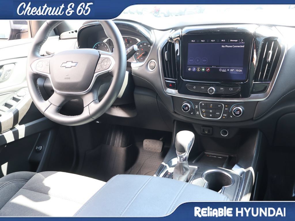 Used 2023 Chevrolet Traverse LT FWD image 15