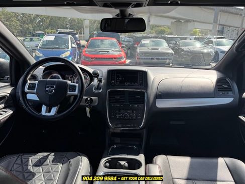 Used 2019 Dodge Grand Caravan GT FWD image 38