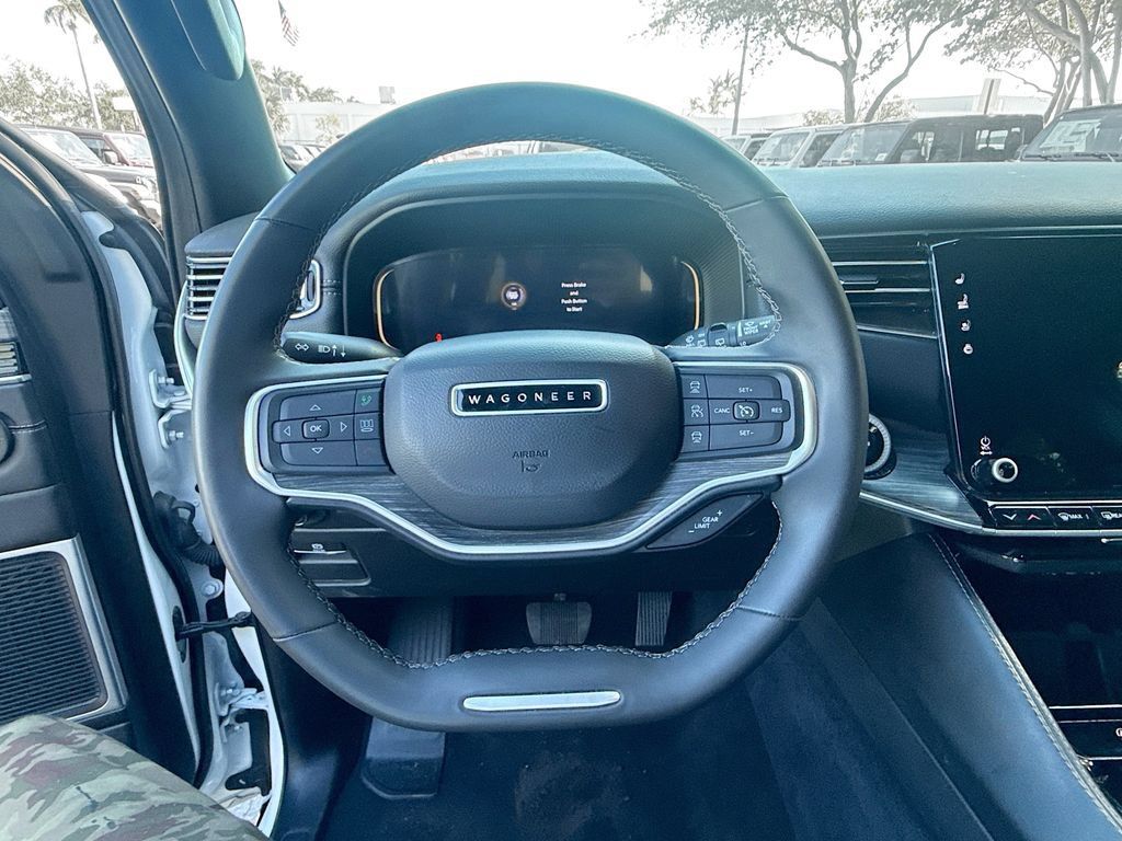 Used 2024 Jeep Wagoneer Series III AWD/4WD image 12