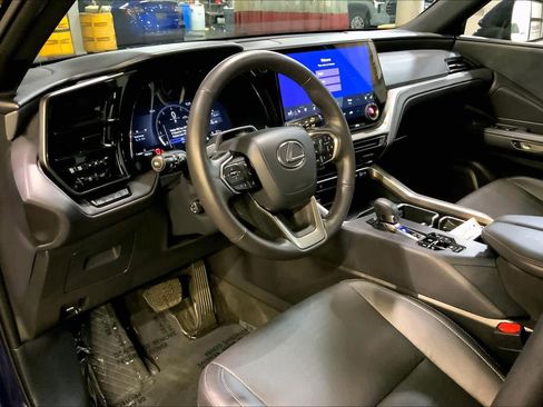 Certified 2025 Lexus TX 350 Premium image 17