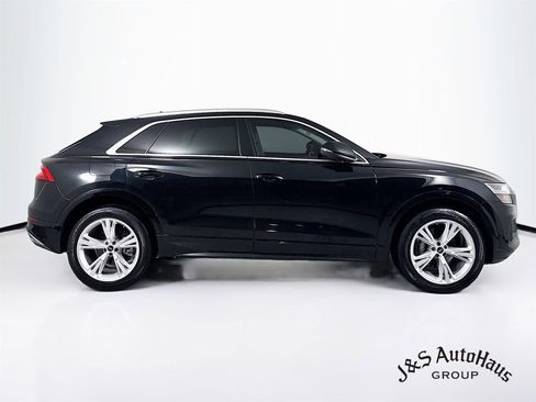 Used 2023 Audi Q8 Premium Plus w/ Premium Plus Package image 8