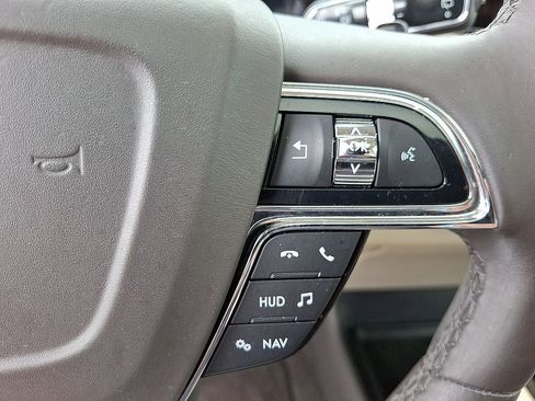 Used 2021 Lincoln Navigator Reserve w/ Luxury Package AWD/4WD image 18
