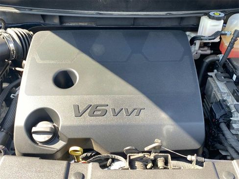 Used 2022 Chevrolet Traverse LT image 28