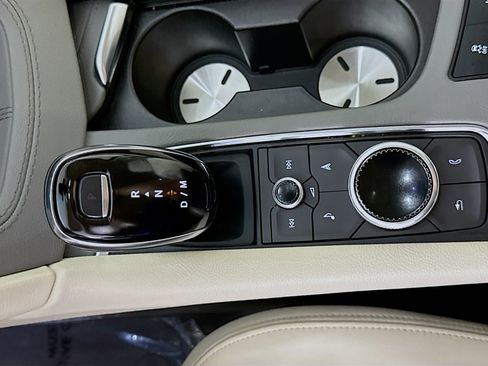 Used 2024 Cadillac XT6 Premium Luxury image 20