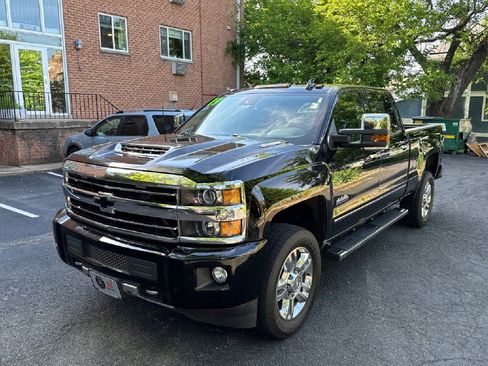 Used 2019 Chevrolet Silverado 2500 High Country w/ Duramax Plus Package AWD/4WD image 3
