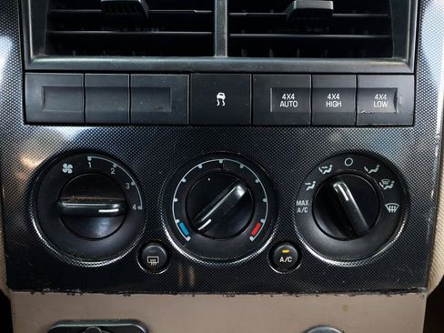 Used 2007 Ford Explorer XLT AWD/4WD image 29