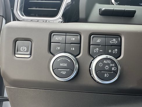 Used 2025 GMC Sierra 2500 Denali w/ Denali Reserve Package image 34