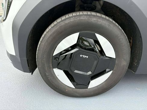 Certified 2024 Kia EV9 Wind AWD/4WD image 44