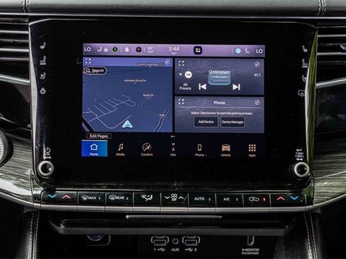 Used 2022 Jeep Wagoneer Series III w/ Flexible Seating Group image 11