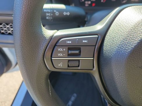 Certified 2025 Honda Accord SE image 25