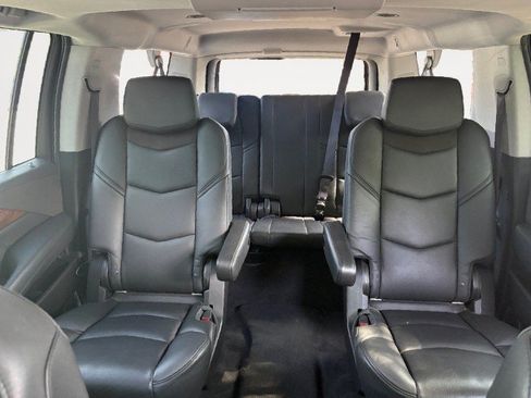 Used 2016 Cadillac Escalade ESV Premium AWD/4WD image 14