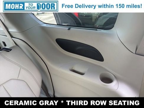 Used 2021 Chrysler Pacifica Touring-L image 31