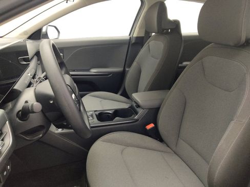 Used 2025 Kia K4 FWD image 17