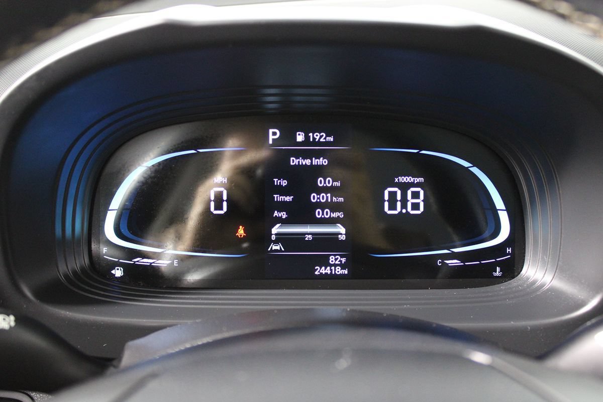 Used 2023 Hyundai Venue Limited FWD image 14