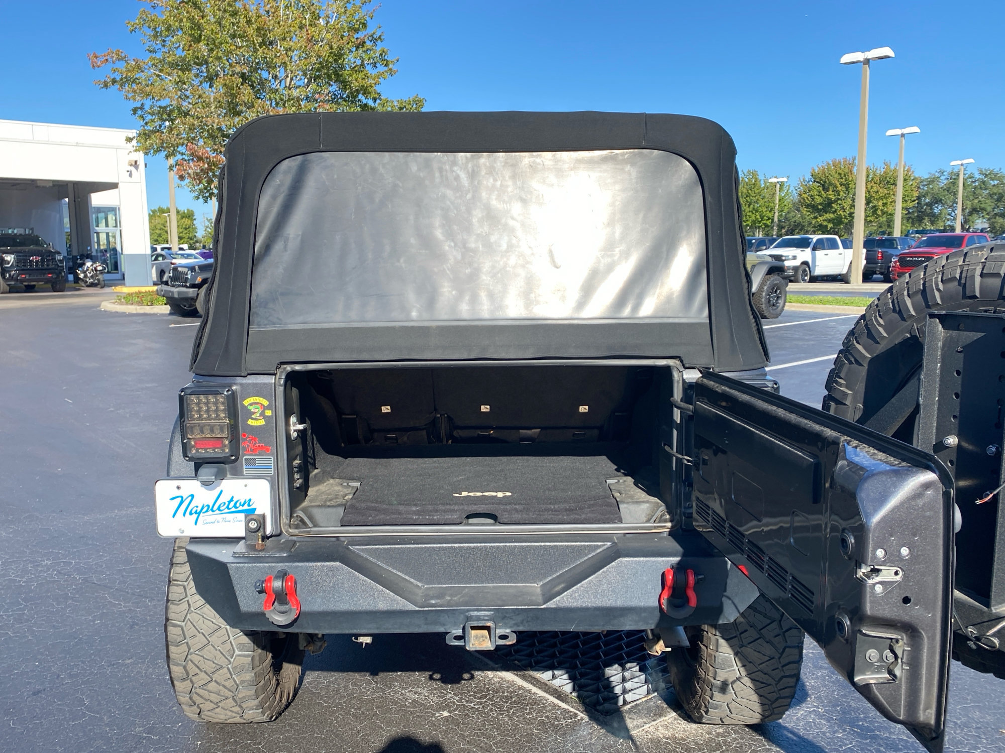 Used 2017 Jeep Wrangler Unlimited Sport AWD/4WD image 21