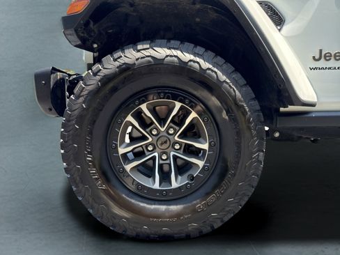 Used 2024 Jeep Wrangler Unlimited Rubicon 392 AWD/4WD image 27