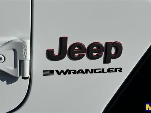 Used 2024 Jeep Wrangler Unlimited Rubicon w/ Technology Group image 34