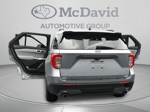 Used 2022 Ford Explorer XLT w/ Equipment Group 202A RWD image 43