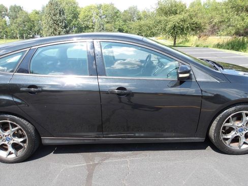 Used 2014 Ford Focus SE FWD image 29