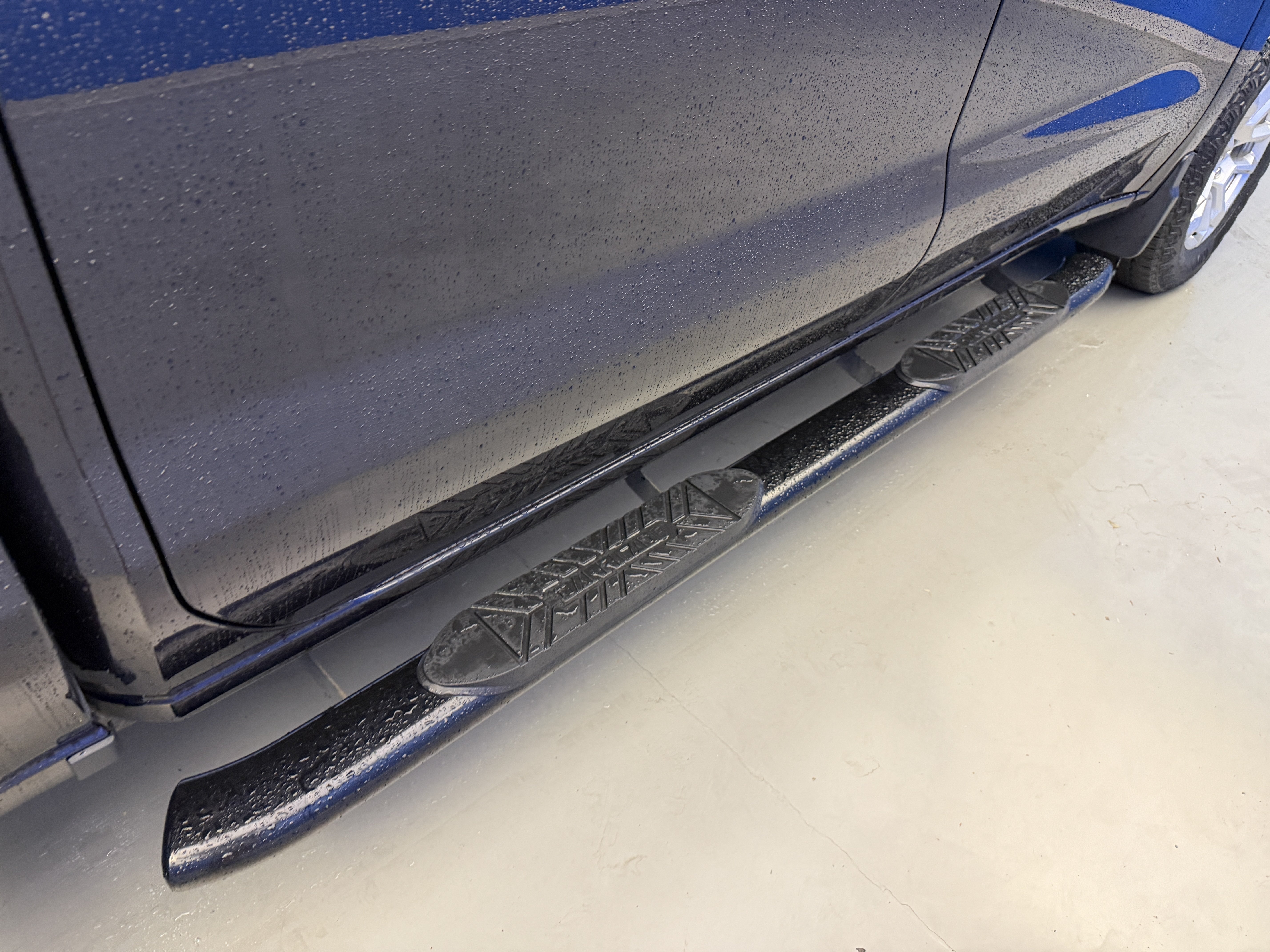 Used 2023 Chevrolet Silverado 1500 RST AWD/4WD image 9
