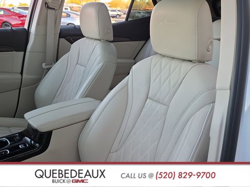 Used 2023 Buick Envision Avenir image 16