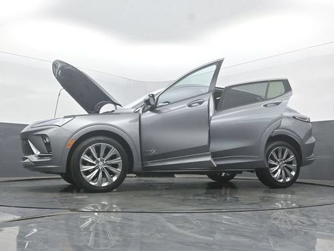 Used 2025 Buick Envista Avenir FWD image 60