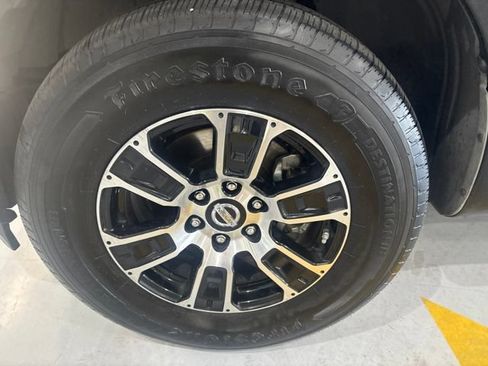 Used 2022 Nissan Titan SV AWD/4WD image 37